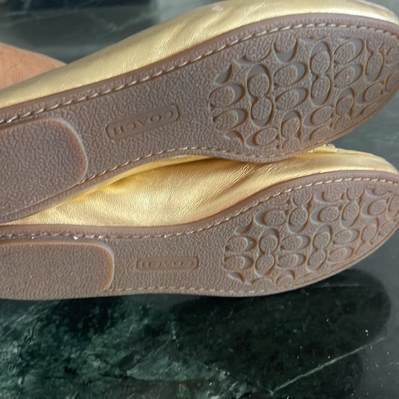 Coach loafers in gold - Picture 4 of 4